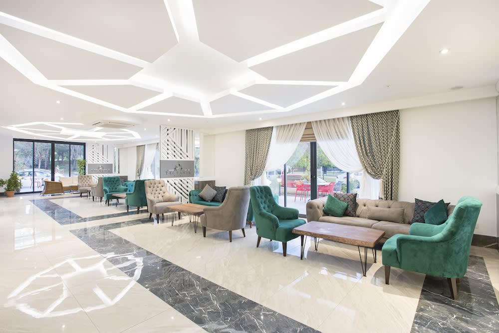 The Sansa Hotel & Spa 2