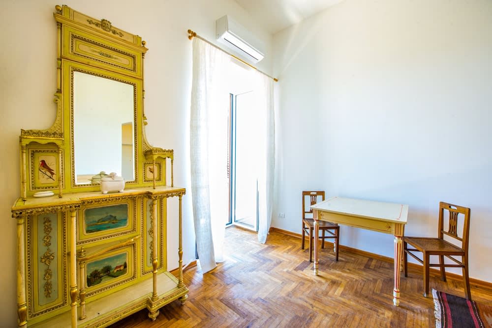 Amazing Sea View in Historic Building in Downtown by Wonderful Italy 2