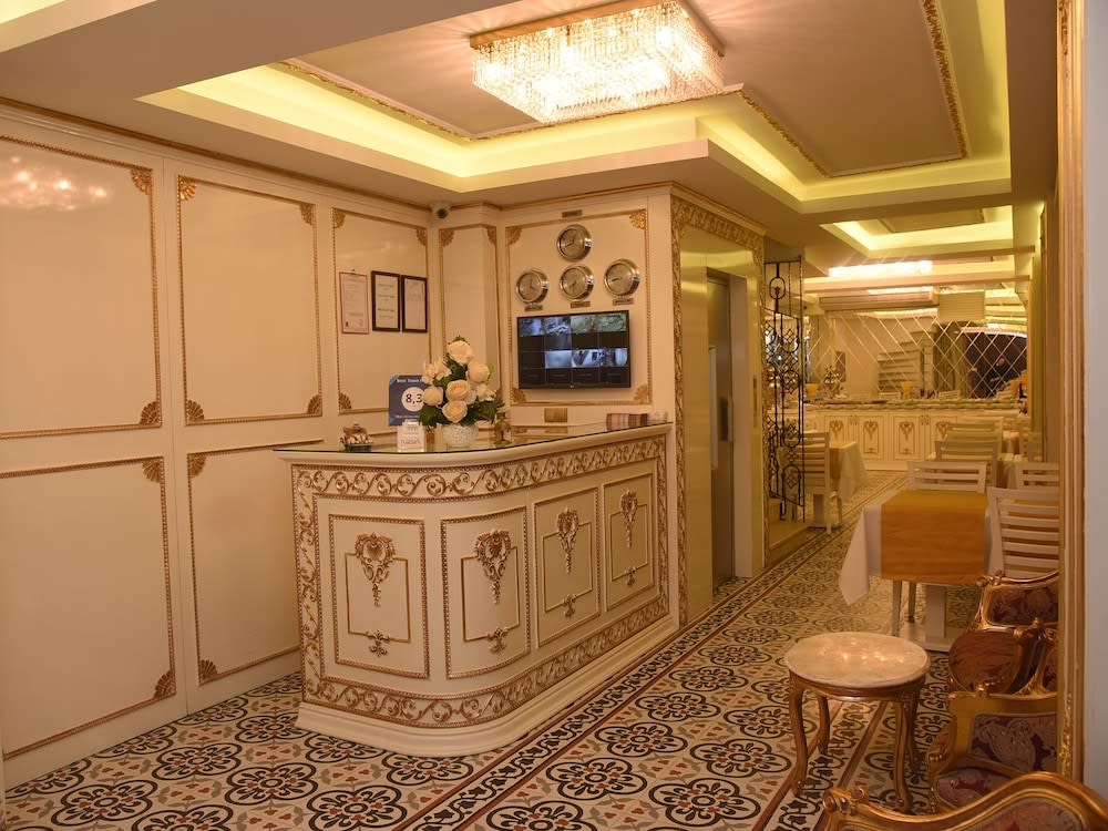 Best Town Hotel 2