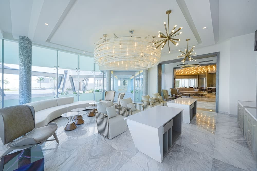 Planet Hollywood Cancun, An Autograph Collection All-Inclusive Resort 3