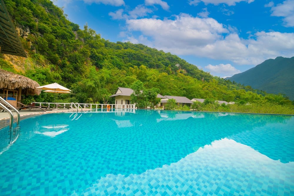 Mai Chau Mountain View Resort 1