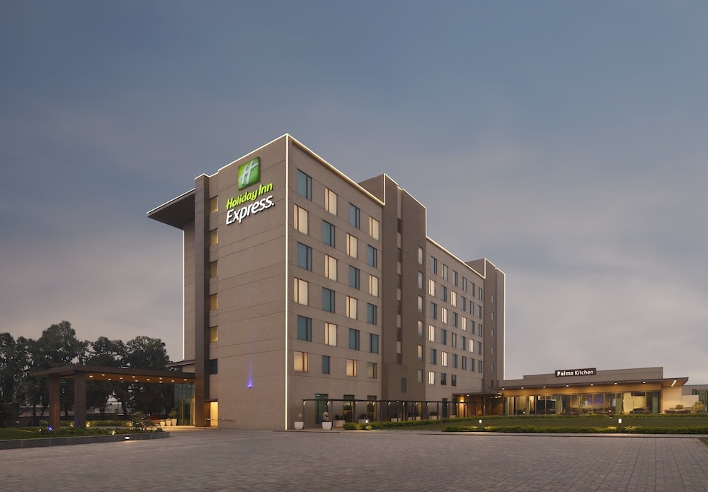 Holiday Inn Express KOLKATA AIRPORT by IHG 1