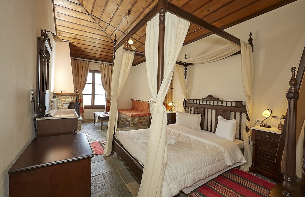 Atrapos Hotel 1