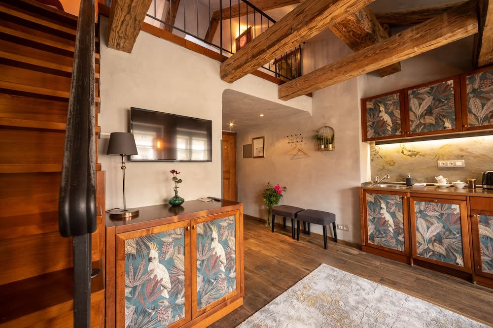 Miss Sophie's Charles Bridge 1