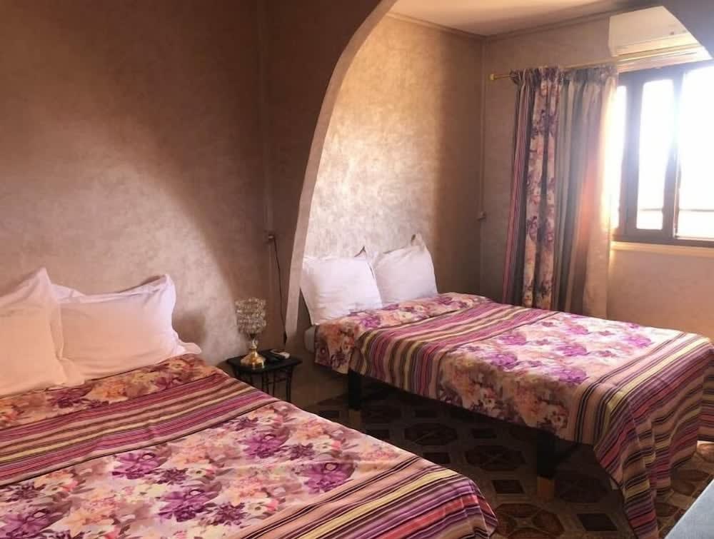 Hotel LAHLOU riad Cafeteria 5