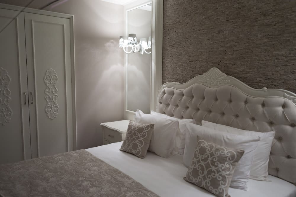 Ena Boutique Hotel & Residences 2