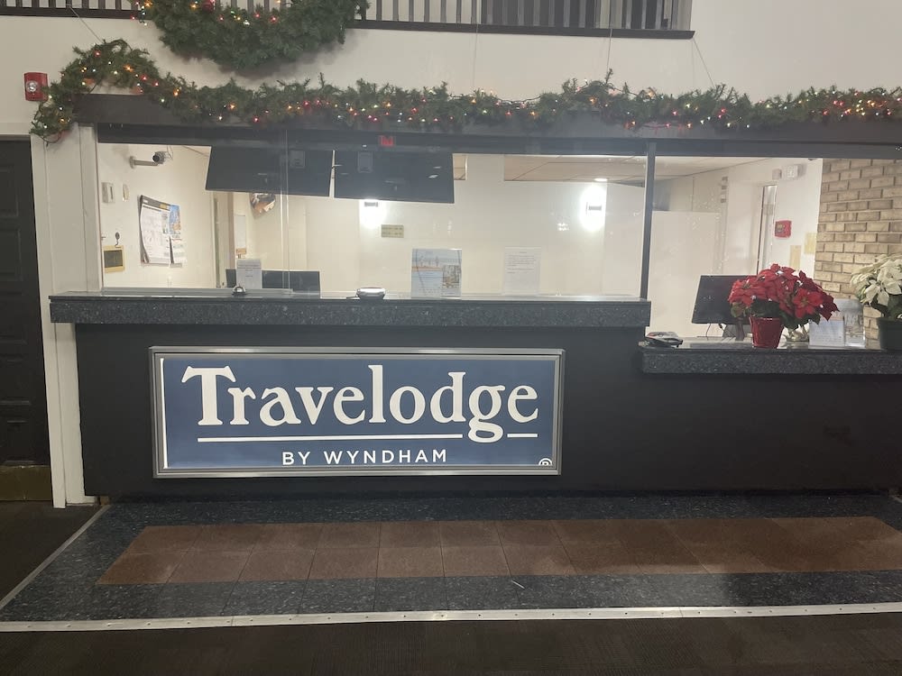Travelodge by Wyndham Vernon CT 1