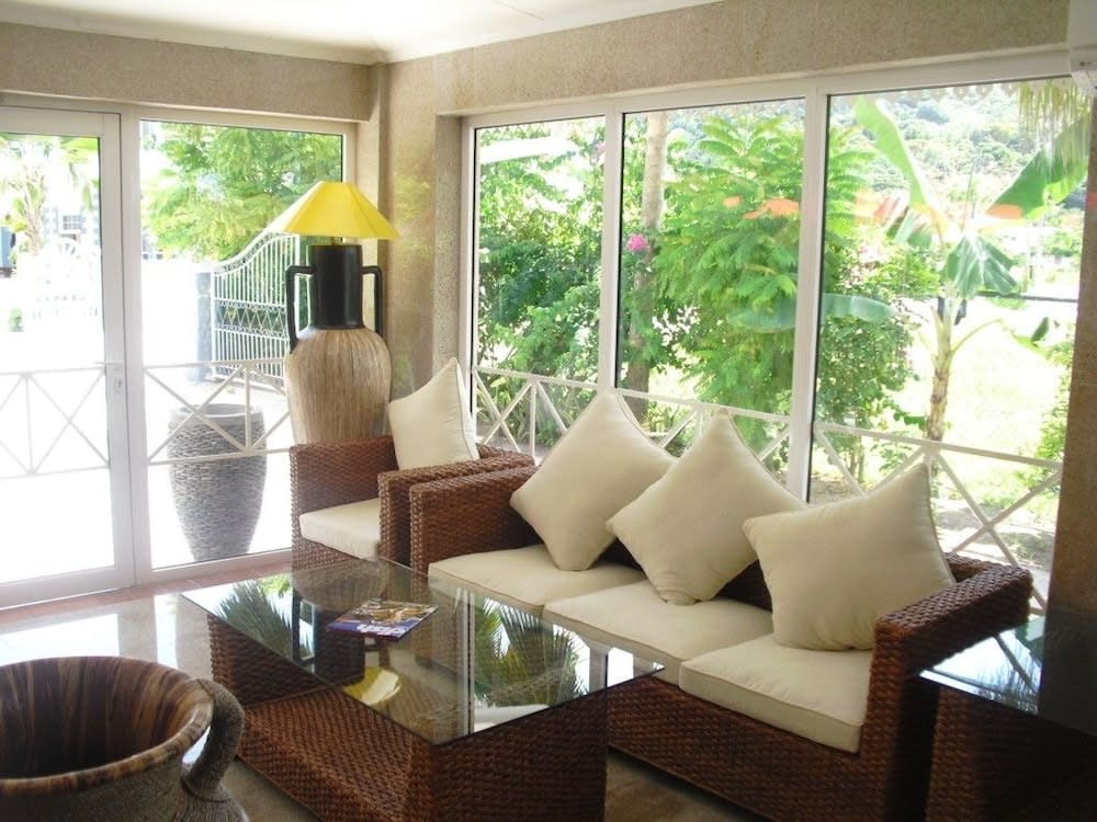 Chateau Sans Souci 4