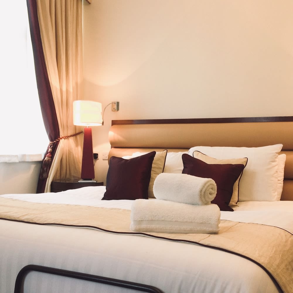 Kings Park Hotel 1
