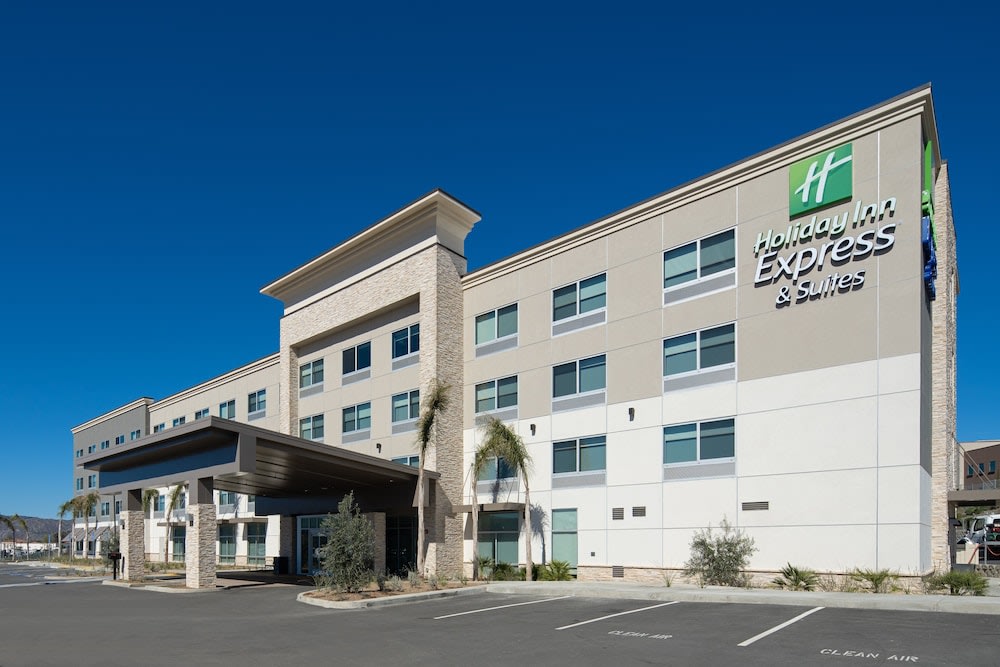 Holiday Inn Express & Suites Murrieta by IHG 1