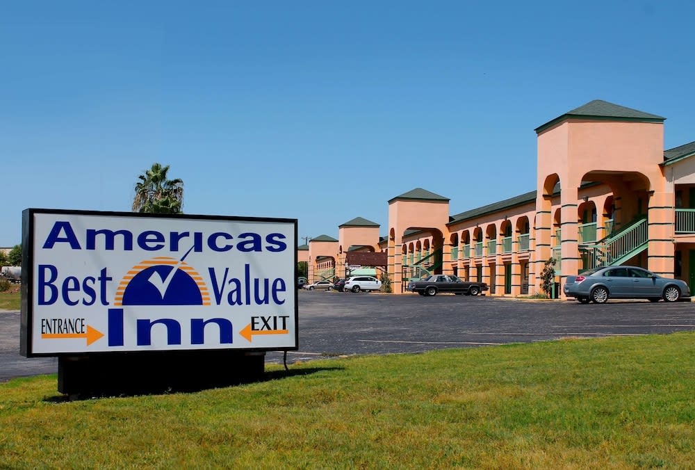 Americas Best Value Inn Frost Bank Center 1