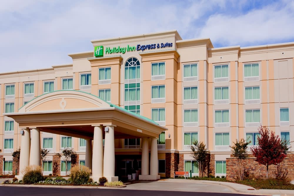Holiday Inn Express Hotel & Suites Jackson NE by IHG 1