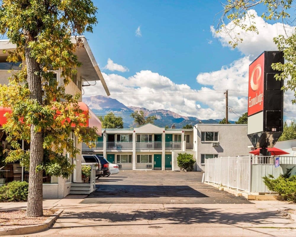 Econo Lodge Colorado Springs Downtown 1