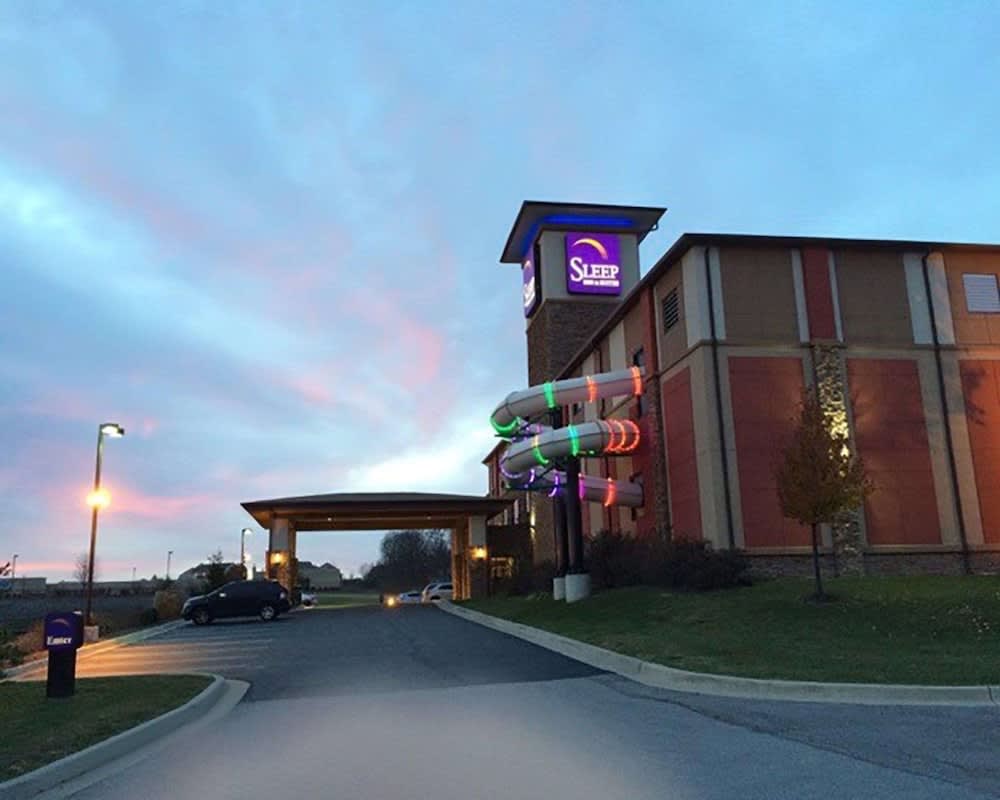 Sleep Inn & Suites Indoor Waterpark 1