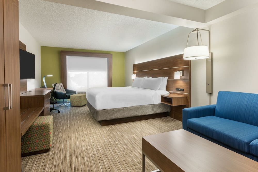Holiday Inn Express & Suites BENTONVILLE by IHG 2