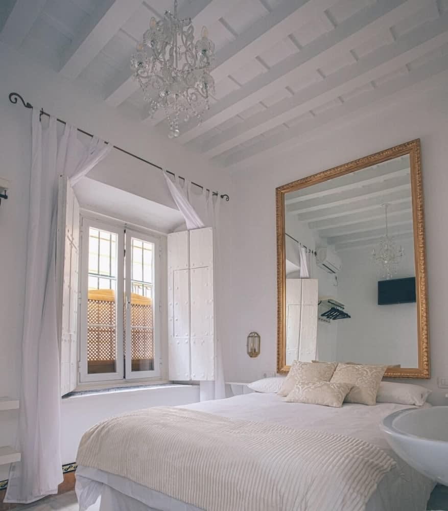 Alcázar de María 5