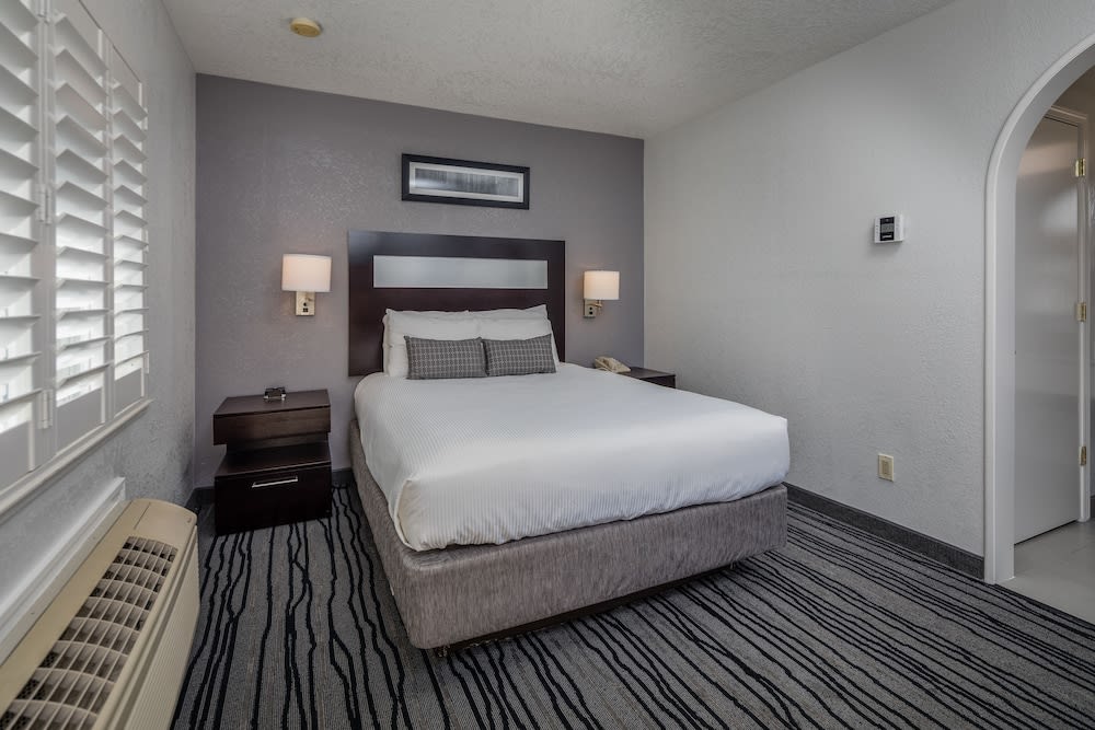 Redwood Creek Inn 2