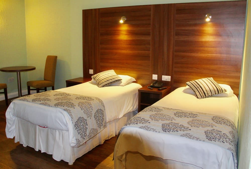 Oliver Cromwell Hotel 1
