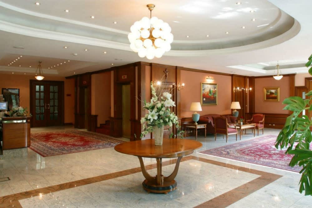 Hotel AS 2