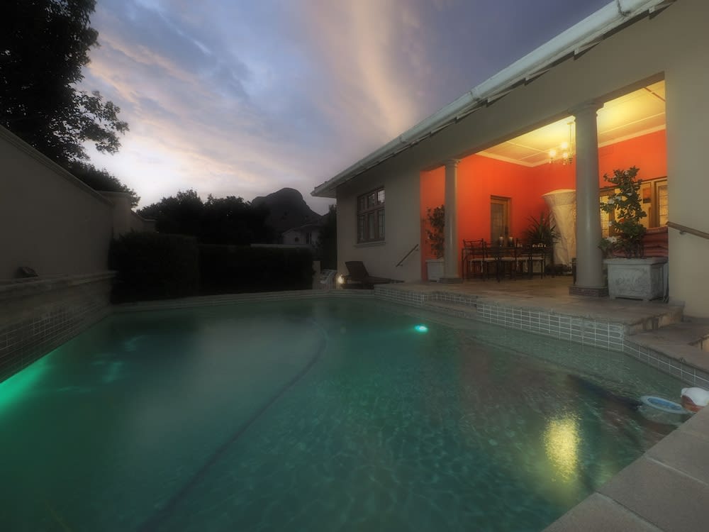 Redbourne Hilldrop Guesthouse B&B 1