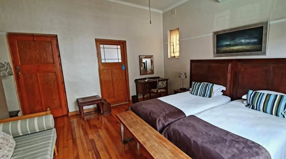 Redbourne Hilldrop Guesthouse B&B 3