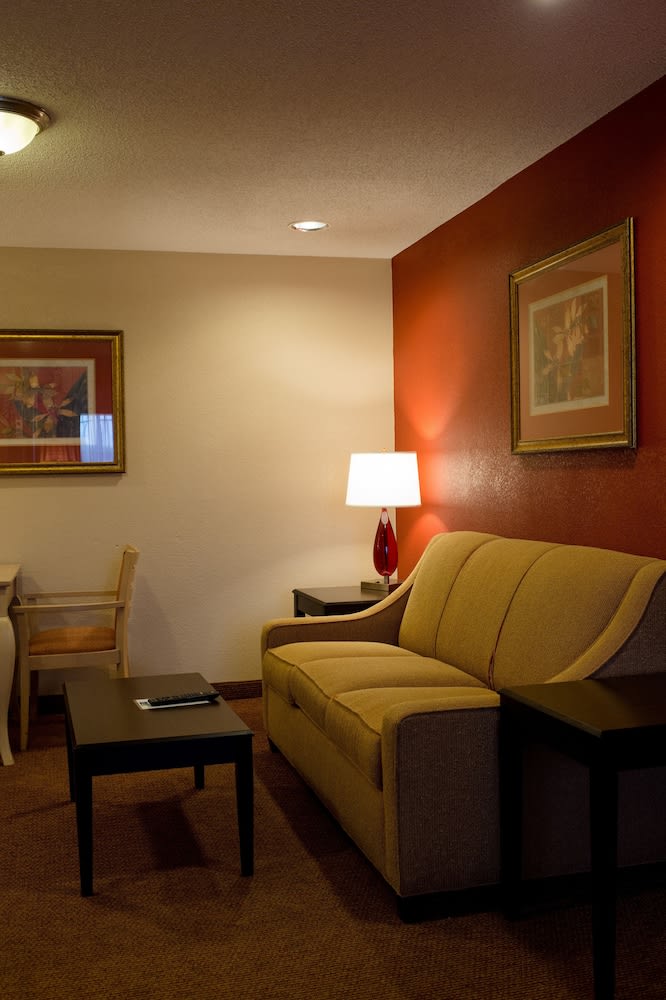Holiday Inn Express & Suites OXFORD by IHG 1