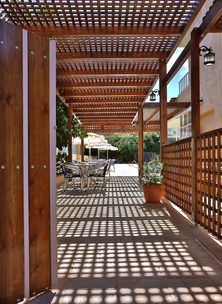 Cosman Hotel Apartments 1