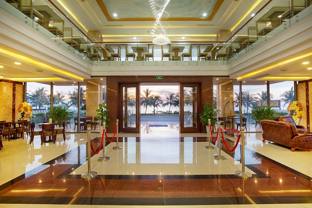 Serene Beach Hotel Danang 2