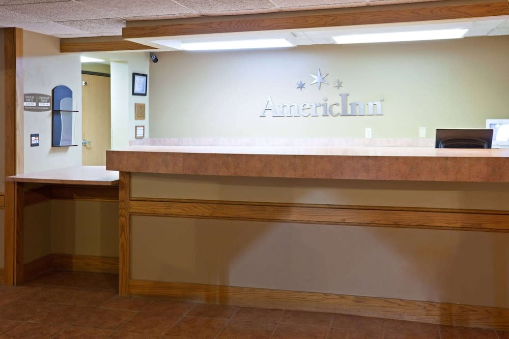 AmericInn by Wyndham Blue Earth 2