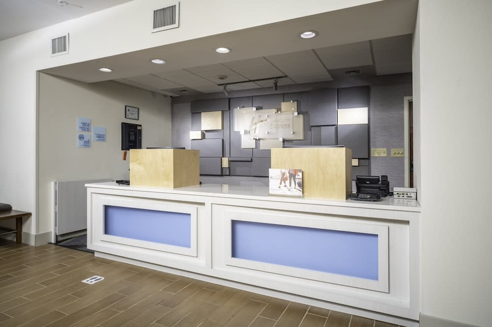 Holiday Inn Express Clayton by IHG 2