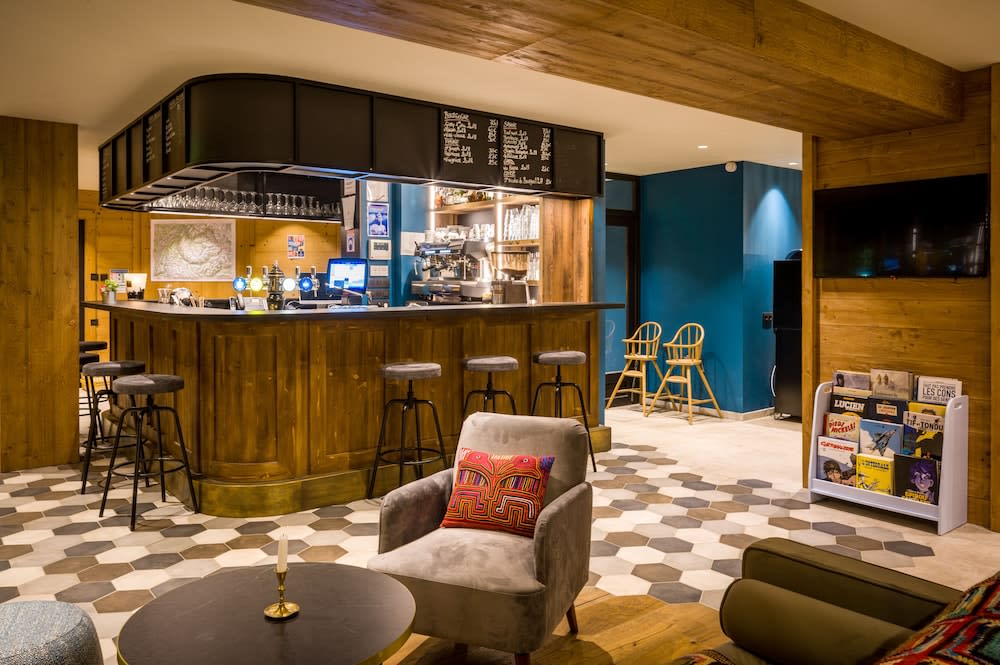 L'Outa Hotel Restaurant 1