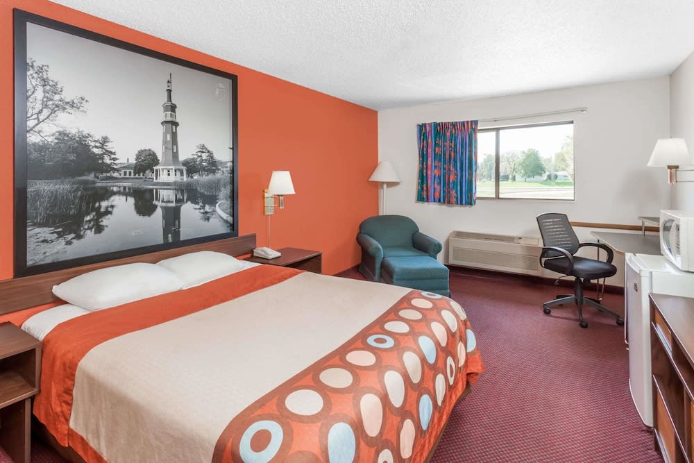 Super 8 by Wyndham Washington/Peoria Area 4