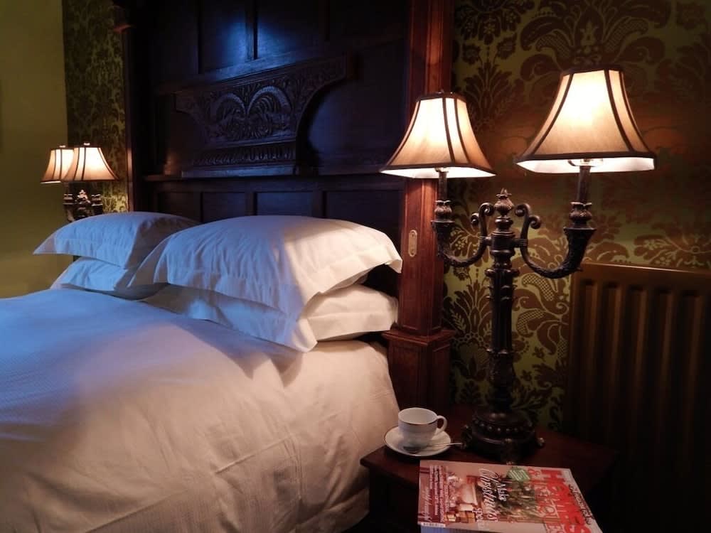 Westgate Manor 2