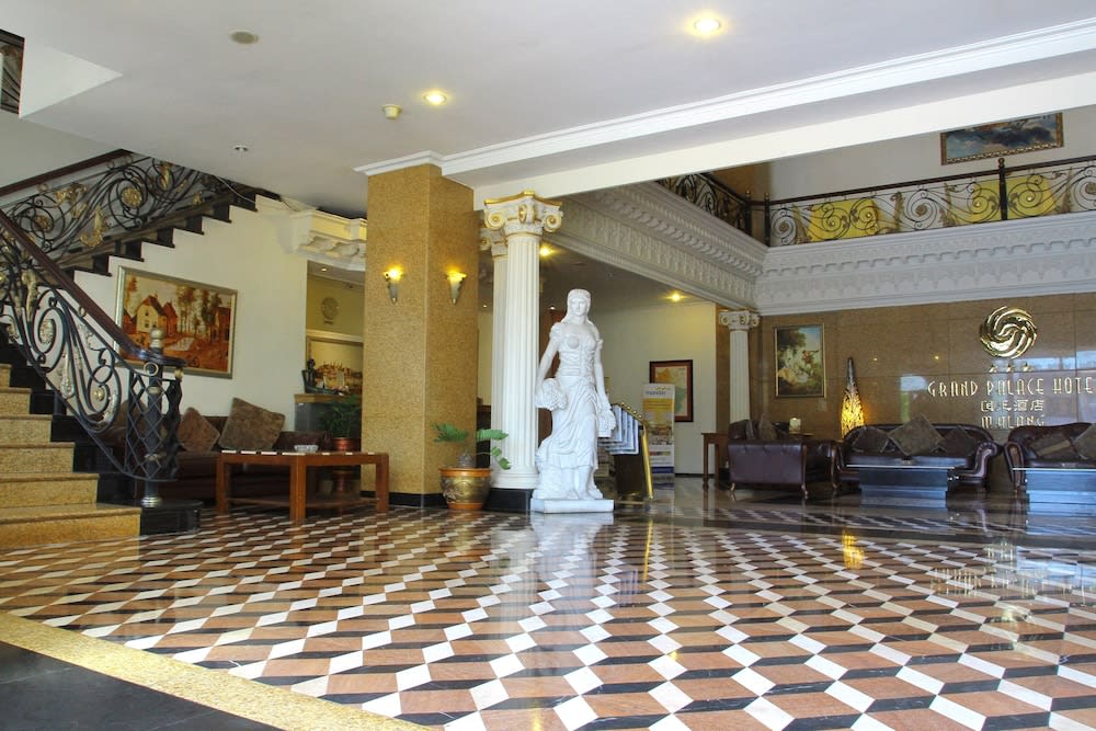 The Grand Palace Hotel Malang 1