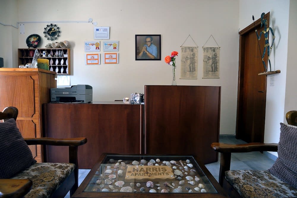 Feeloxenia Corfu Apartments 2