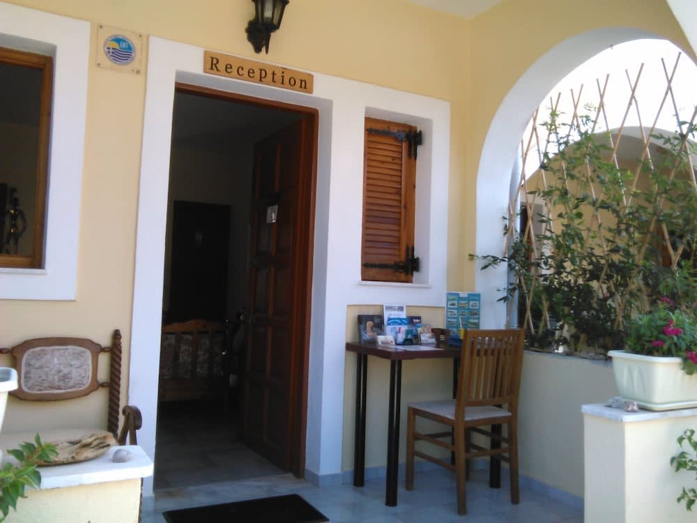 Feeloxenia Corfu Apartments 5