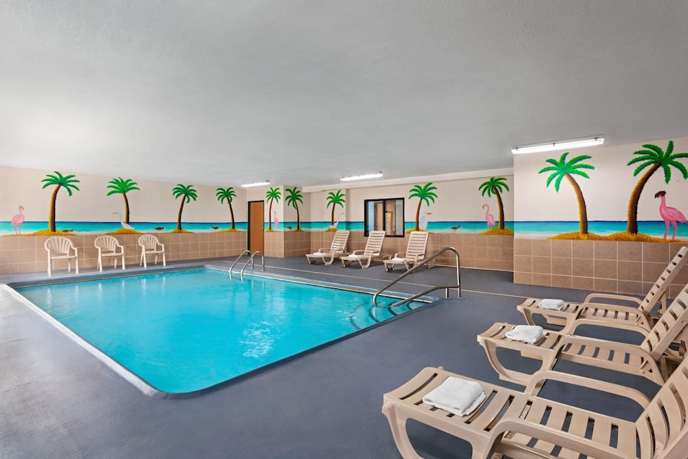 Days Inn by Wyndham Kansas City International Airport 1