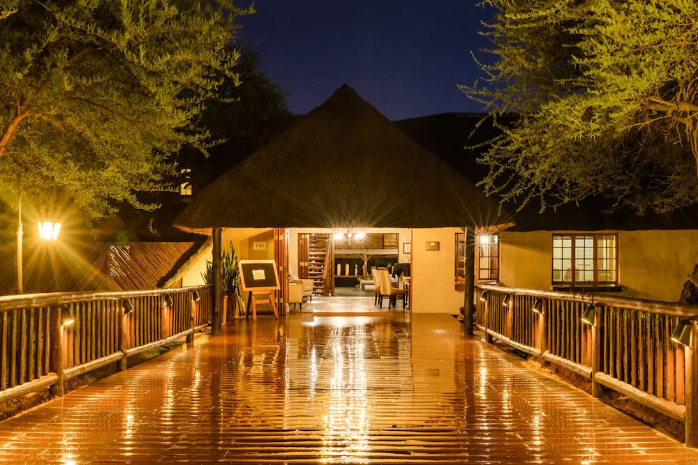 Mongena Private Game Lodge 1