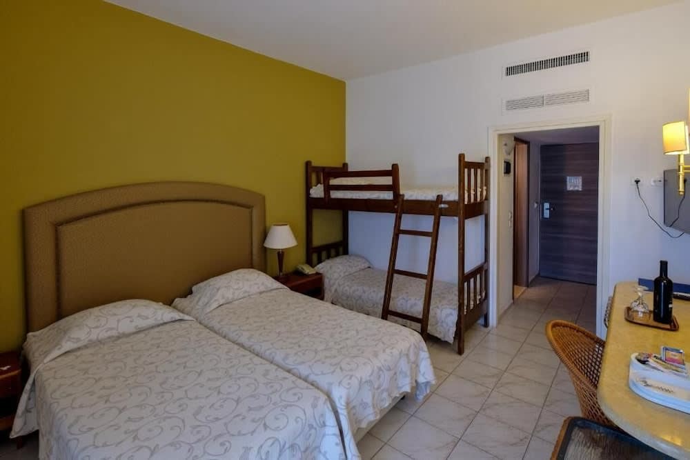 Palmariva Beach Hotel 5