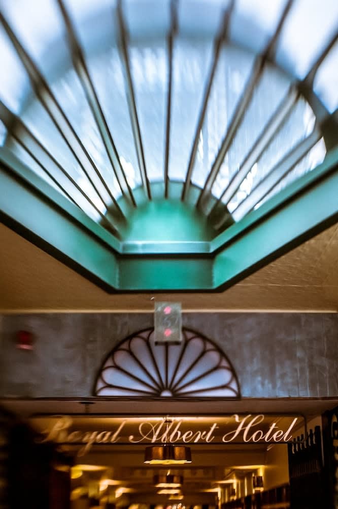Royal Albert Hotel 2