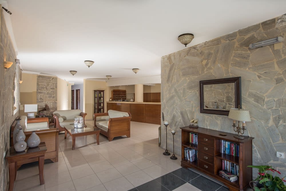 Mirtilos Studios & Apartments 2