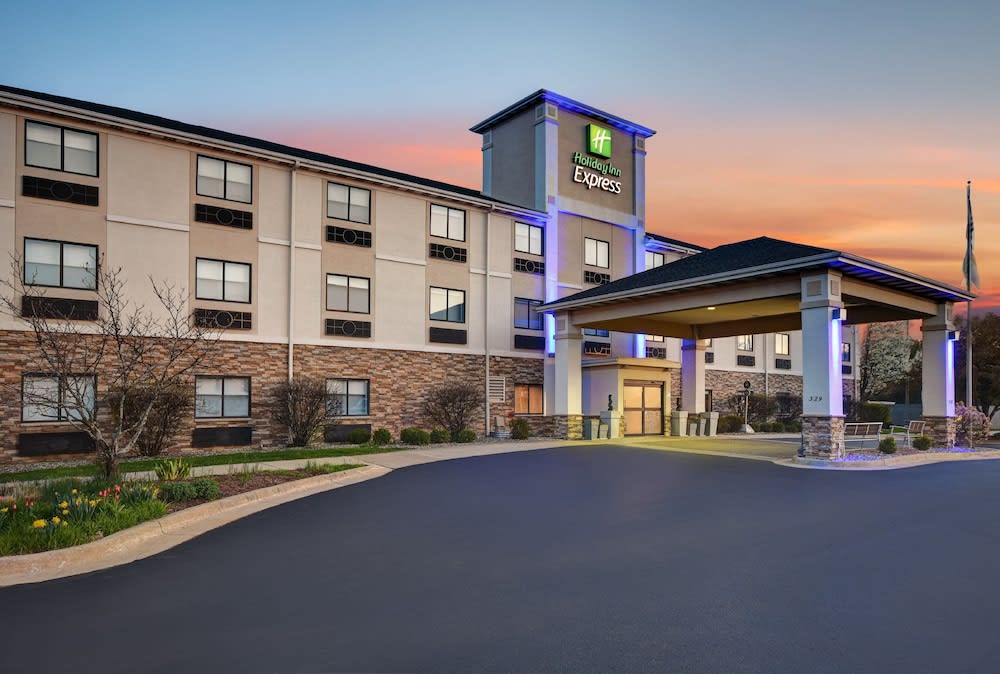 Holiday Inn Express MARSHALL by IHG 1