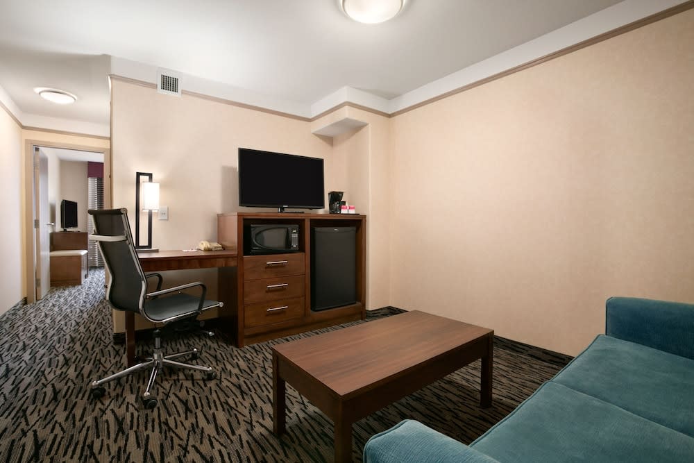 Best Western Plus Pitt Meadows Inn & Suites 5