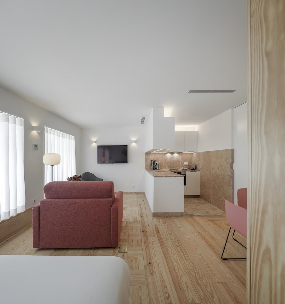 Lisbon Serviced Apartments - Principe Real 4