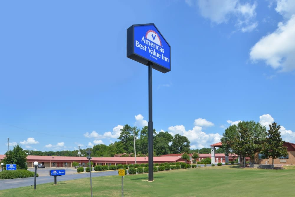 Americas Best Value Inn - Batesville 1
