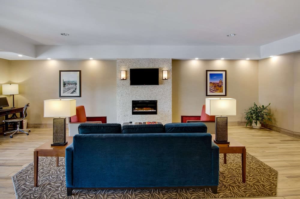 Comfort Inn Airport 2