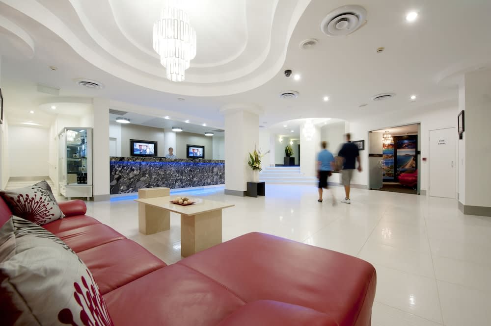 Ramada Resort by Wyndham Golden Beach 2