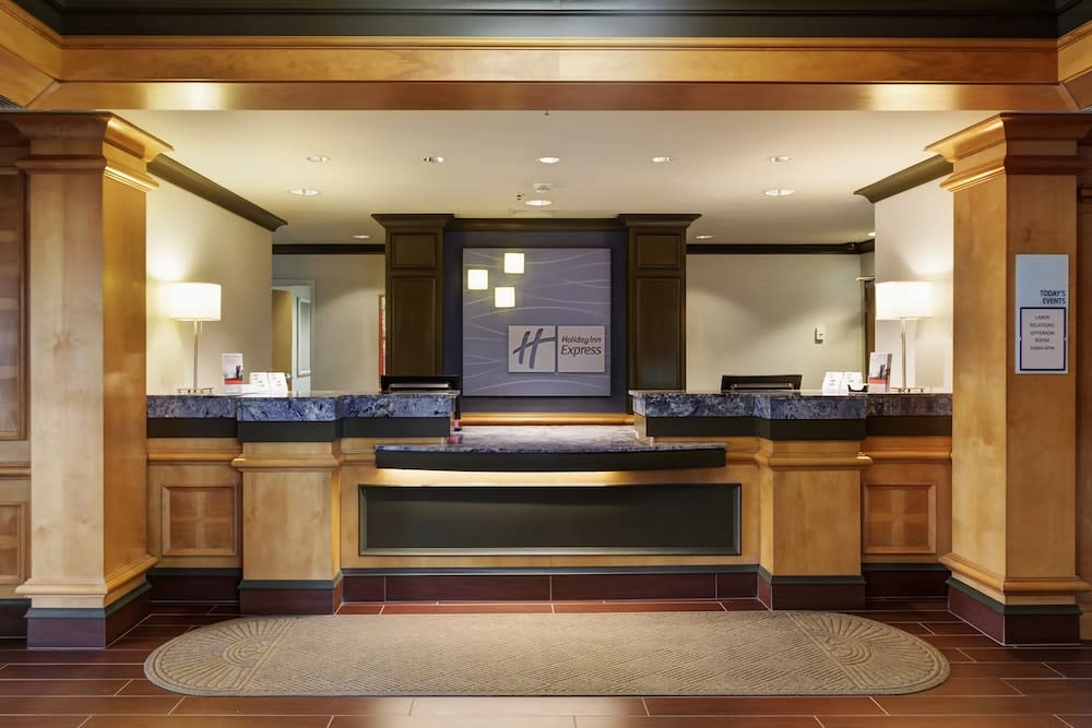 Holiday Inn Express & Suites WARWICK-PROVIDENCE (AIRPORT) by IHG 2