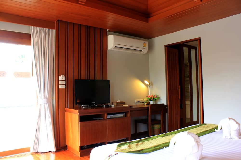 Maehaad Bay Resort - SHA Plus 4