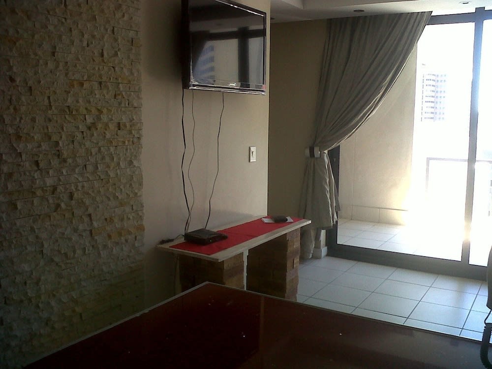Kings in Cape Hotel 2